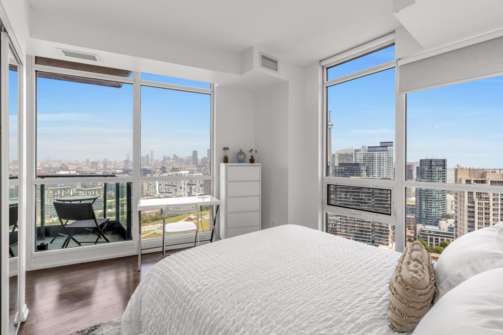 2 Bedroom Waterfront Condo Downtown W/ Free Parking Toronto Luaran gambar