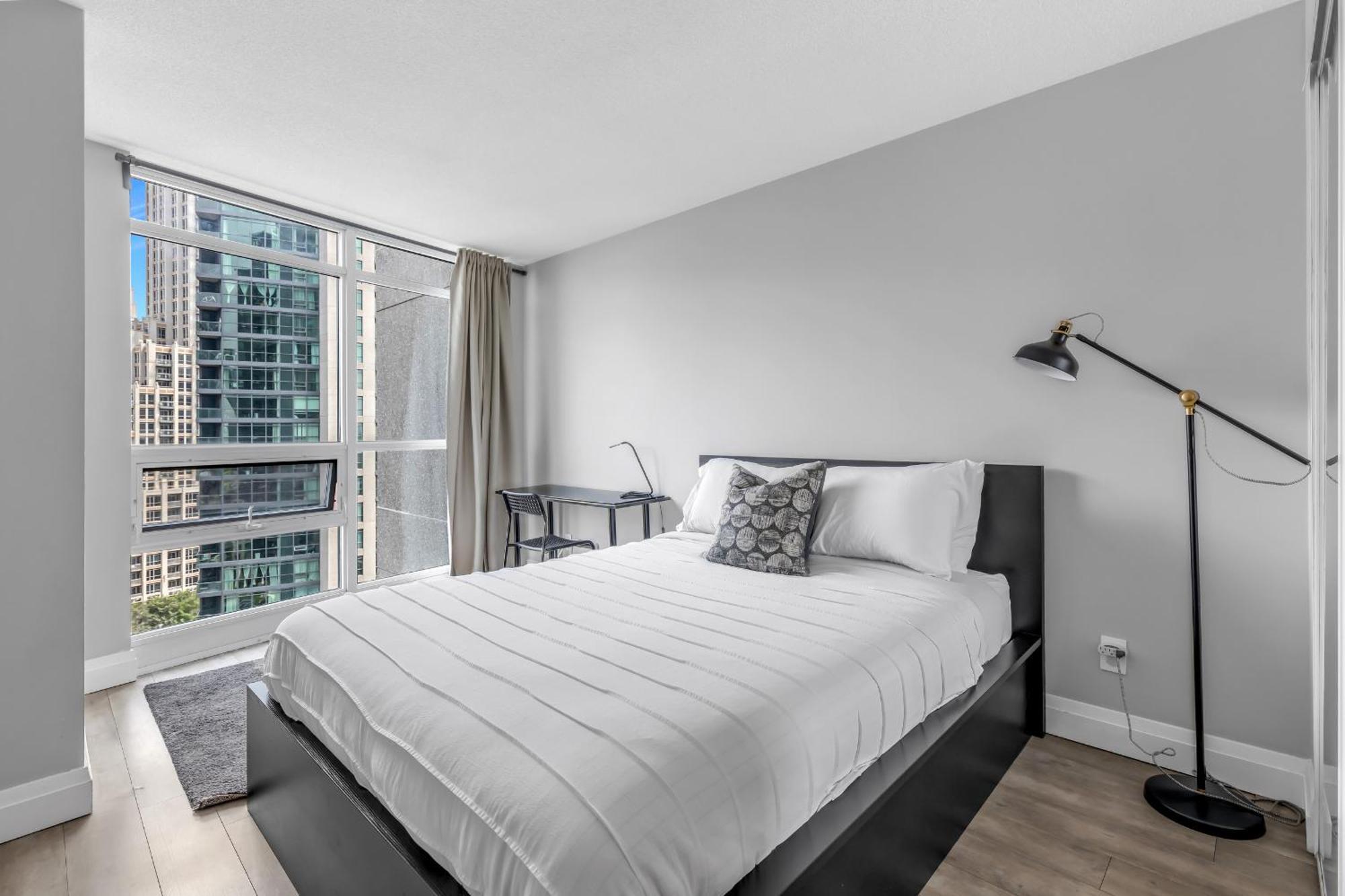 2 Bedroom Waterfront Condo Downtown W/ Free Parking Toronto Luaran gambar