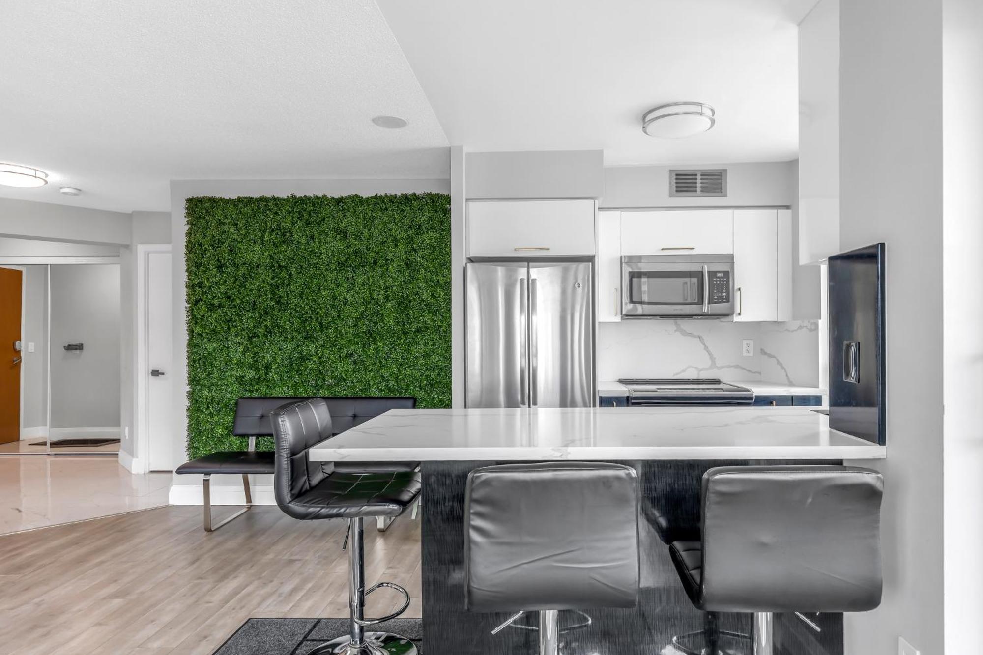 2 Bedroom Waterfront Condo Downtown W/ Free Parking Toronto Luaran gambar