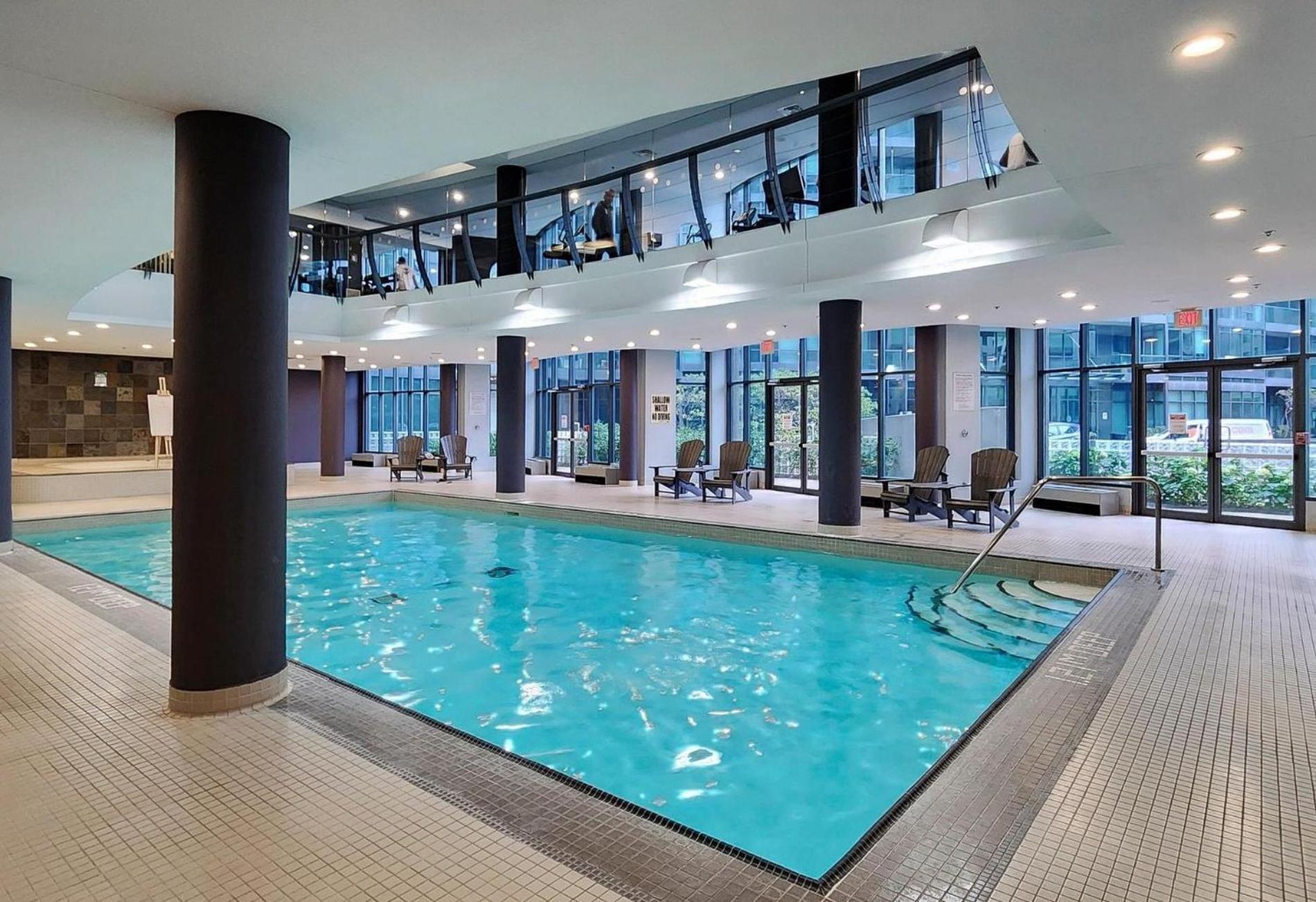 2 Bedroom Waterfront Condo Downtown W/ Free Parking Toronto Luaran gambar